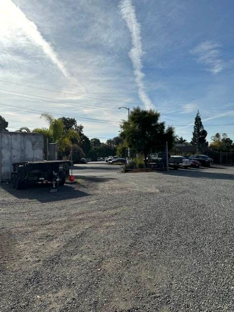 Gravel storage yard with room to maneuver, Rocklin CA